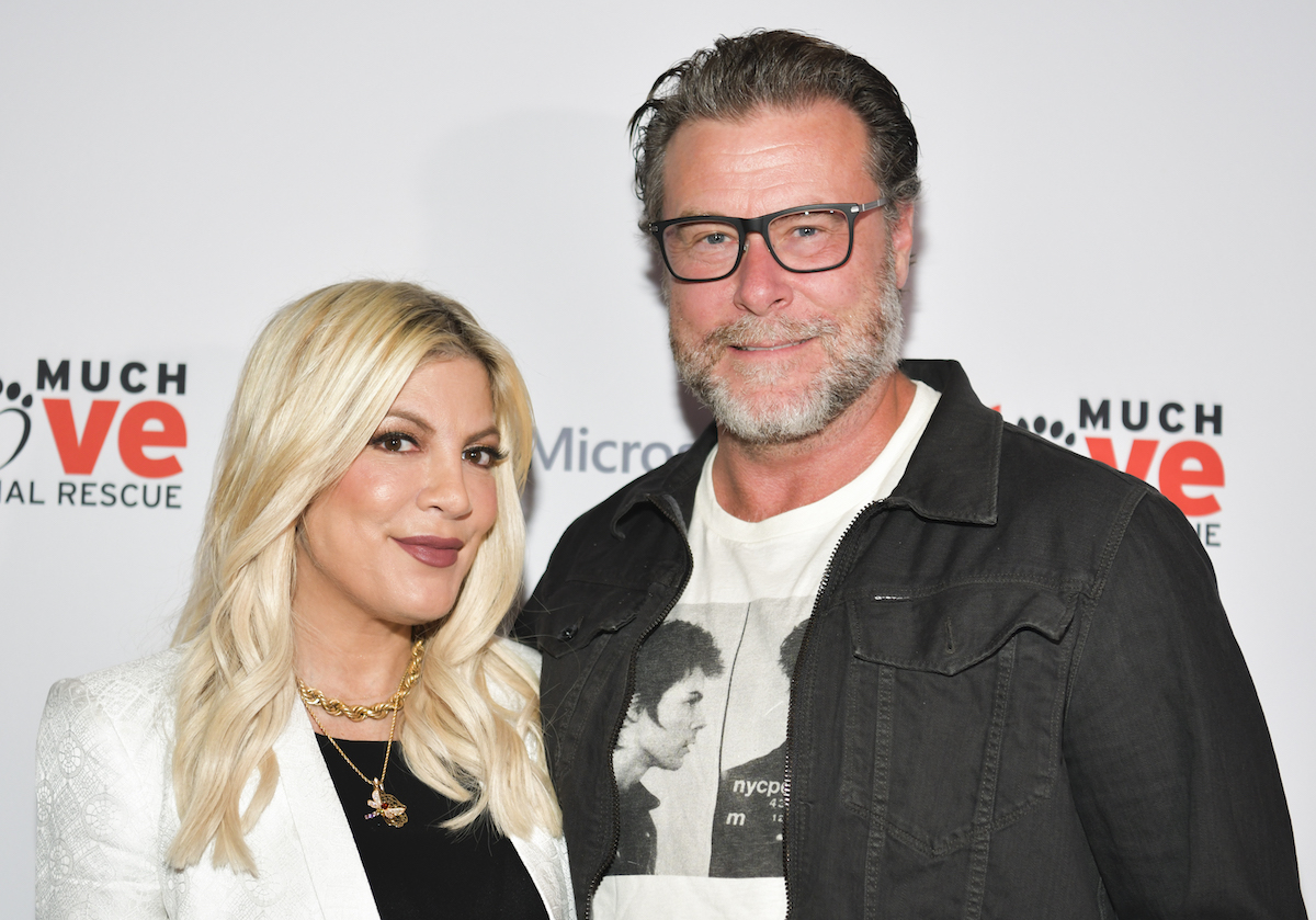 90210 actress Tori Spelling and Dean McDermott spend Christmas together amid divorce rumours.